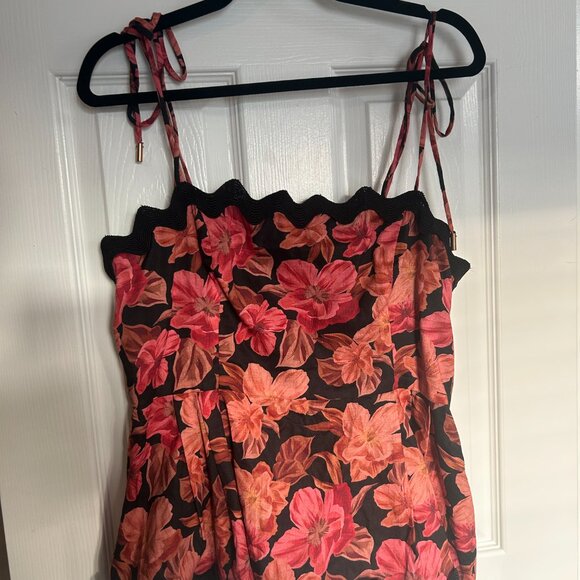 Amalie The Label - Sisia Linen Blend Tie Shoulder Peplum Cami Top in Atalie - Picture 2 of 3